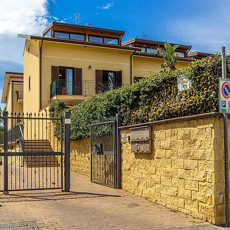 'villetta Desiderio By Interhome Giardini-Naxos